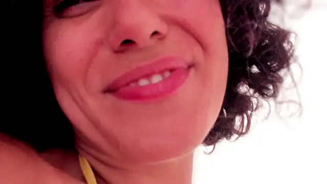 Snapshot of _CurlySue_ chatting on June 13, 11:02 pm CurlySue online show from June 13, 11:02 pm