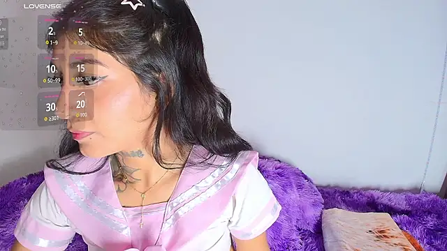 Snapshot of arianauwu chatting on March 17, 12:15 am arianauwu online show from March 17, 12:15 am