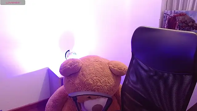 Snapshot of thamarajane chatting on February 18, 12:39 pm thamarajane online show from February 18, 12:39 pm