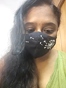 Snapshot of sexynayan23 chatting on October 29, 5:31 am sexynayan23 online show from October 29, 5:31 am