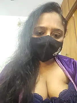 Snapshot of sexynayan23 chatting on November 29, 4:48 am sexynayan23 online show from November 29, 4:48 am