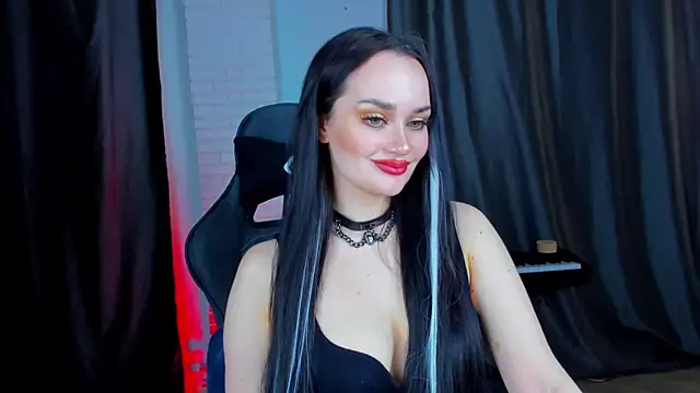 Snapshot of QueenAliss chatting on December 24, 6:55 am QueenAliss online show from December 24, 6:55 am