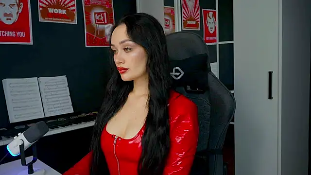Snapshot of QueenAliss chatting on September 16, 2:56 am QueenAliss online show from September 16, 2:56 am