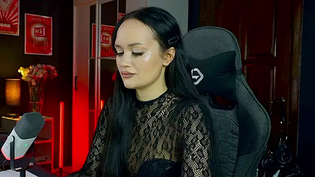 QueenAliss online show from February 17, 5:59 am