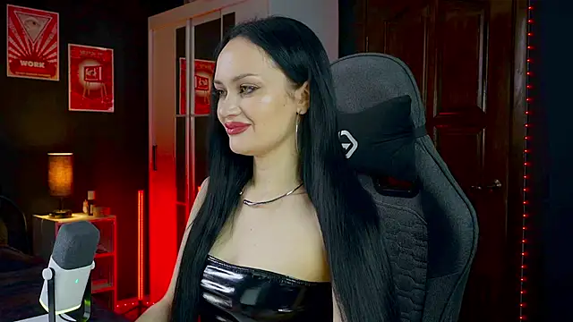 QueenAliss online show from March 4, 5:02 am