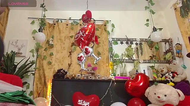 anai valentinex online show from February 17, 8:15 pm