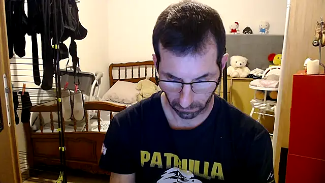 Snapshot of steph19x5 chatting on February 5, 5:53 pm steph19x5 online show from February 5, 5:53 pm