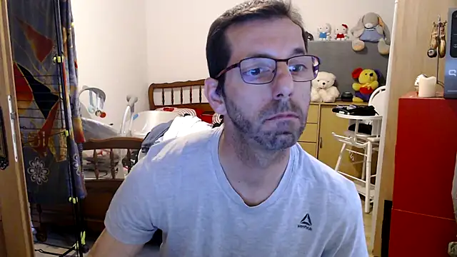 Snapshot of steph19x5 chatting on February 22, 4:51 pm steph19x5 online show from February 22, 4:51 pm