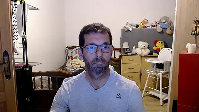 Snapshot of steph19x5 chatting on March 7, 10:10 pm steph19x5 online show from March 7, 10:10 pm