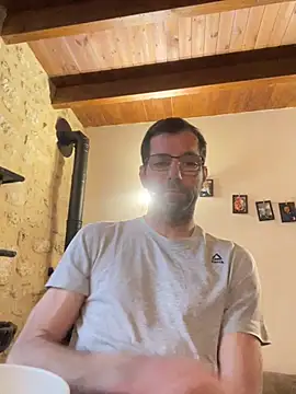 Snapshot of steph19x5 chatting on March 8, 6:43 am steph19x5 online show from March 8, 6:43 am