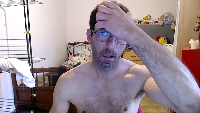 Snapshot of steph19x5 chatting on March 11, 5:24 pm steph19x5 online show from March 11, 5:24 pm