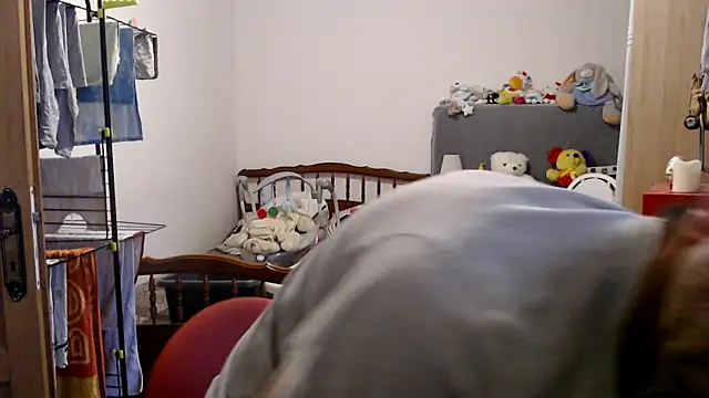 Snapshot of steph19x5 chatting on March 13, 5:50 pm steph19x5 online show from March 13, 5:50 pm