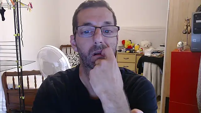 Snapshot of steph19x5 chatting on September 11, 4:18 pm steph19x5 online show from September 11, 4:18 pm