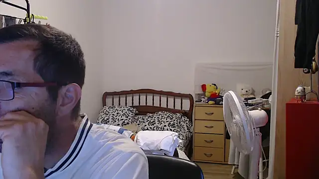 Snapshot of steph19x5 chatting on September 15, 5:57 pm steph19x5 online show from September 15, 5:57 pm