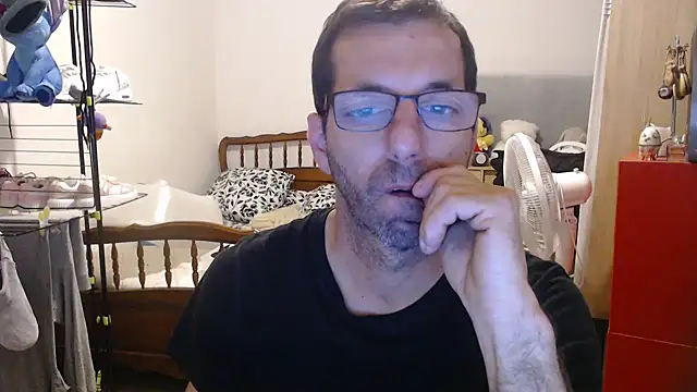 Snapshot of steph19x5 chatting on October 13, 6:24 am steph19x5 online show from October 13, 6:24 am