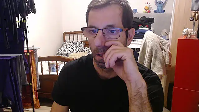 Snapshot of steph19x5 chatting on October 24, 8:11 am steph19x5 online show from October 24, 8:11 am