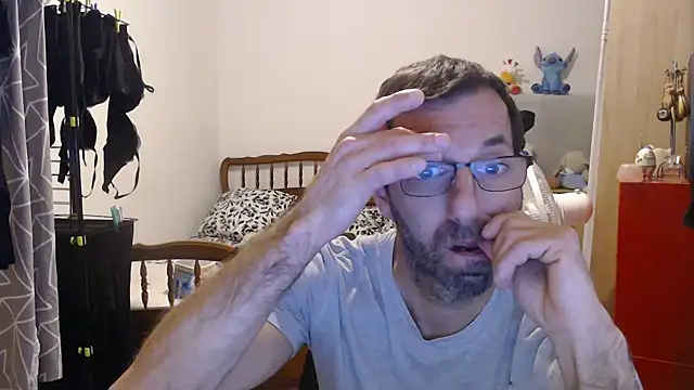 Snapshot of steph19x5 chatting on October 27, 7:12 am steph19x5 online show from October 27, 7:12 am