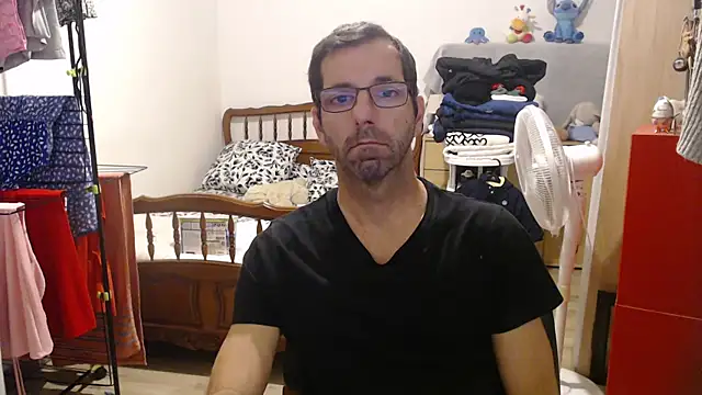 Snapshot of steph19x5 chatting on November 1, 4:36 am steph19x5 online show from November 1, 4:36 am