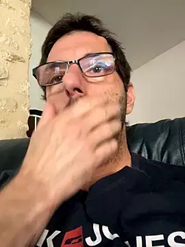 Snapshot of steph19x5 chatting on November 27, 9:11 am steph19x5 online show from November 27, 9:11 am