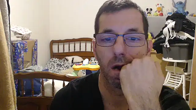 Snapshot of steph19x5 chatting on December 19, 6:53 am steph19x5 online show from December 19, 6:53 am