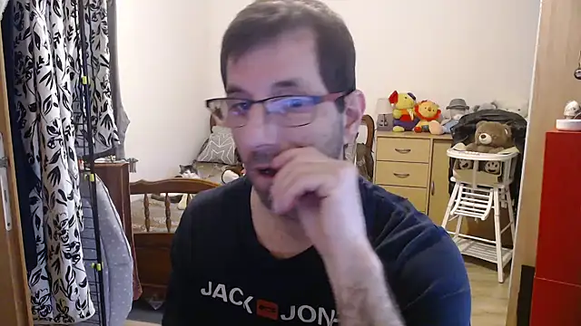 Snapshot of steph19x5 chatting on February 4, 2:34 pm steph19x5 online show from February 4, 2:34 pm