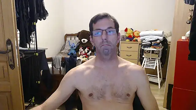 Snapshot of steph19x5 chatting on February 16, 6:37 pm steph19x5 online show from February 16, 6:37 pm