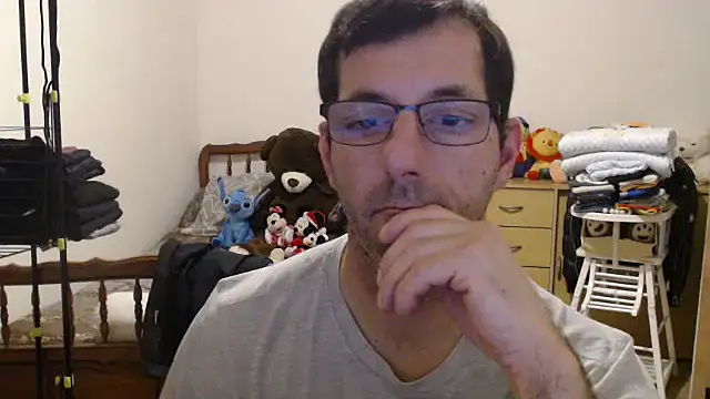 Snapshot of steph19x5 chatting on February 18, 6:26 pm steph19x5 online show from February 18, 6:26 pm