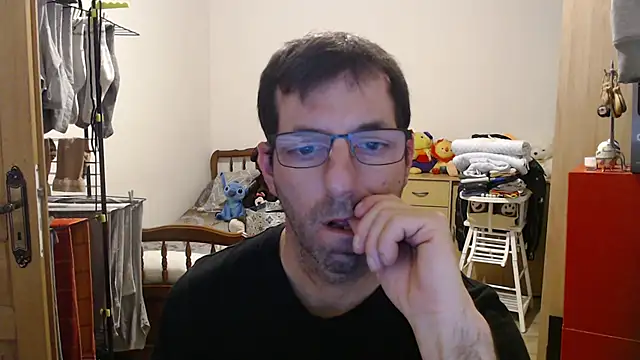 Snapshot of steph19x5 chatting on February 20, 4:18 pm steph19x5 online show from February 20, 4:18 pm