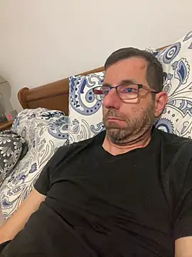 Snapshot of steph19x5 chatting on March 7, 8:50 pm steph19x5 online show from March 7, 8:50 pm