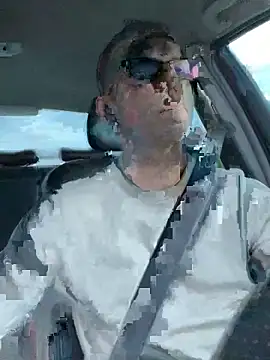 Snapshot of steph19x5 chatting on March 10, 6:02 pm steph19x5 online show from March 10, 6:02 pm