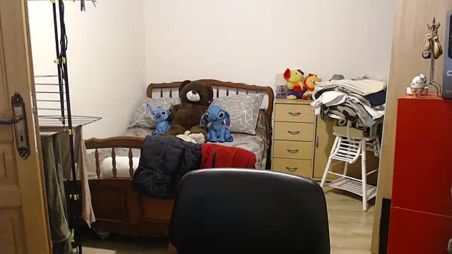 Snapshot of steph19x5 chatting on March 23, 6:23 pm steph19x5 online show from March 23, 6:23 pm