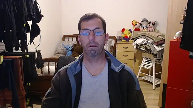 Snapshot of steph19x5 chatting on March 25, 7:20 pm steph19x5 online show from March 25, 7:20 pm