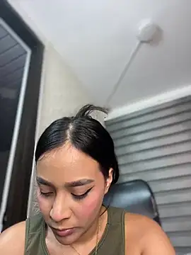 Little Amber6 online show from March 8, 11:28 pm