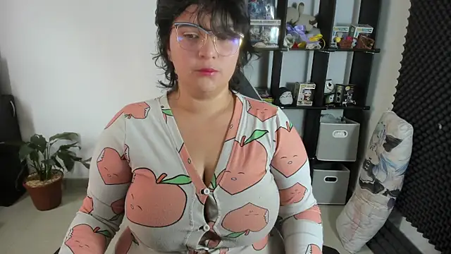 aika-dreams online show from February 9, 12:41 pm