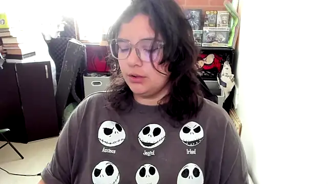 aika-dreams online show from October 12, 4:06 pm