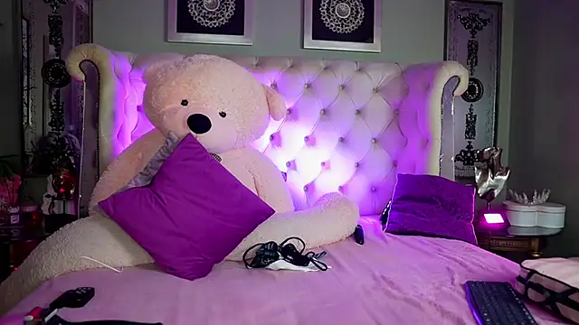 Snapshot of Squirt_Tanya chatting on March 11, 5:46 am Squirt Tanya online show from March 11, 5:46 am