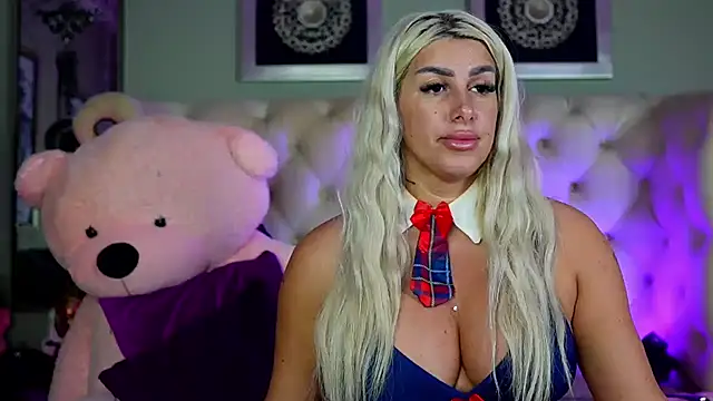 Snapshot of Squirt_Tanya chatting on March 28, 8:19 pm Squirt Tanya online show from March 28, 8:19 pm