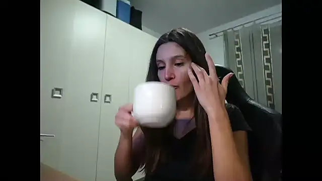 Snapshot of GodlyTheia chatting on December 9, 3:54 pm GodlyTheia online show from December 9, 3:54 pm