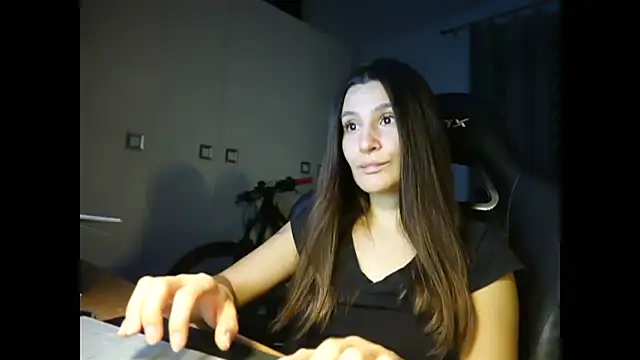 Snapshot of GodlyTheia chatting on December 9, 7:29 pm GodlyTheia online show from December 9, 7:29 pm