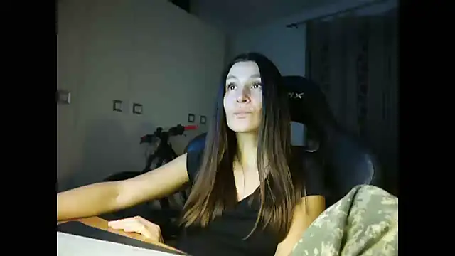 Snapshot of GodlyTheia chatting on December 9, 10:30 pm GodlyTheia online show from December 9, 10:30 pm