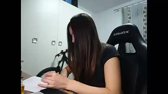 Snapshot of GodlyTheia chatting on December 14, 12:12 pm GodlyTheia online show from December 14, 12:12 pm