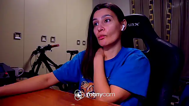 Snapshot of GodlyTheia chatting on March 2, 6:40 pm GodlyTheia online show from March 2, 6:40 pm