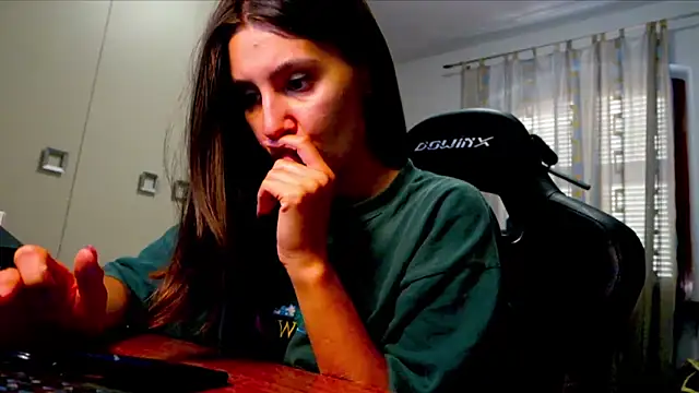 Snapshot of GodlyTheia chatting on October 15, 2:28 pm GodlyTheia online show from October 15, 2:28 pm