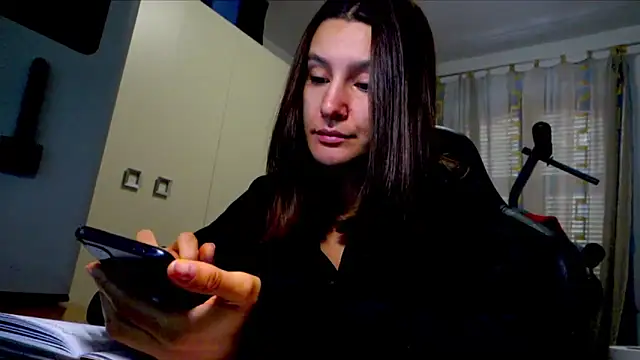 Snapshot of GodlyTheia chatting on November 17, 9:48 am GodlyTheia online show from November 17, 9:48 am