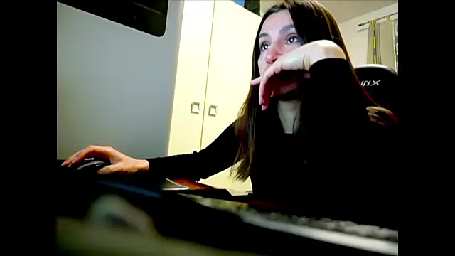 Snapshot of GodlyTheia chatting on February 23, 9:45 pm GodlyTheia online show from February 23, 9:45 pm