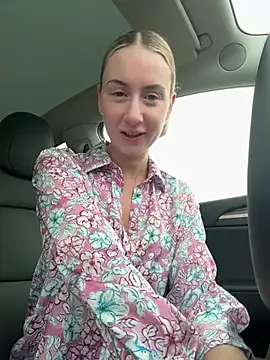 CutieEmy online show from December 25, 11:33 am