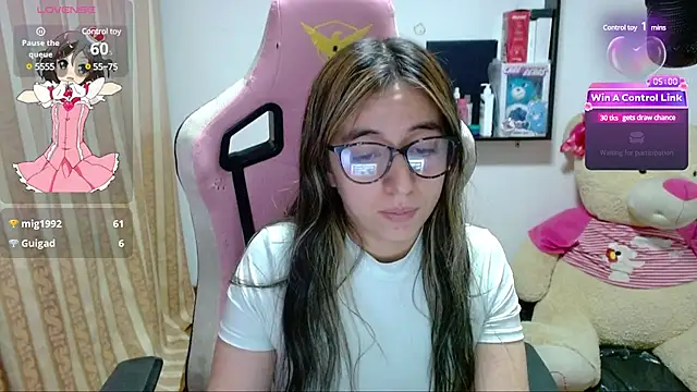 Maggie Fox3 online show from December 18, 12:21 am