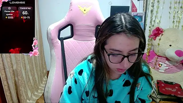 Maggie Fox3 online show from January 29, 3:01 am