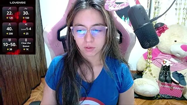 Maggie Fox3 online show from February 12, 1:30 am