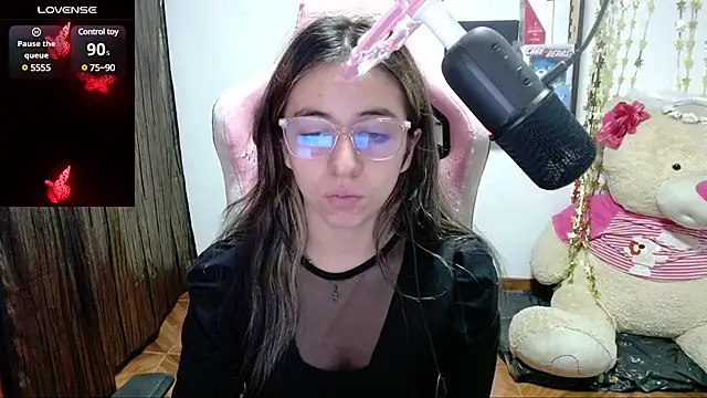 Maggie Fox3 online show from February 17, 1:36 am